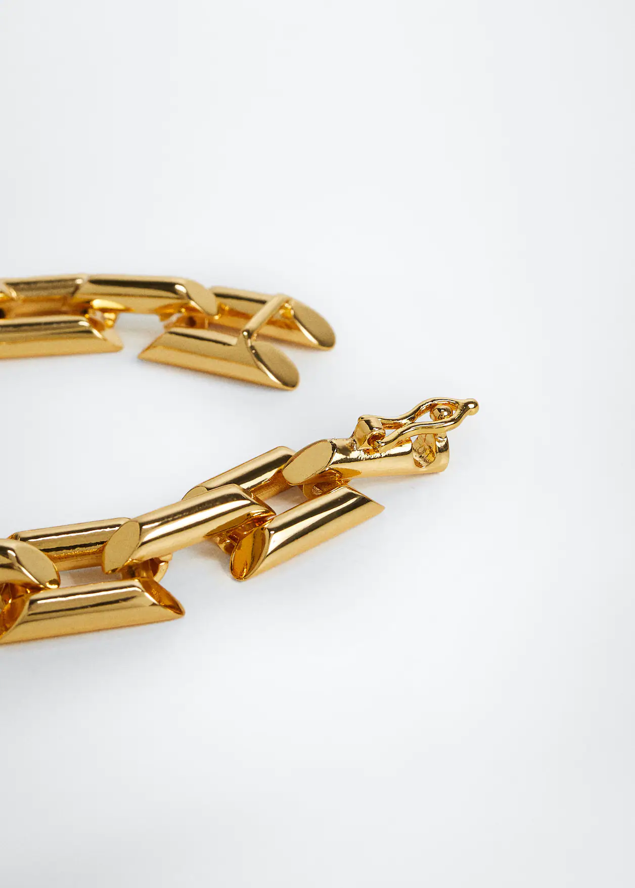 Gold Link Bracelet - Image 4
